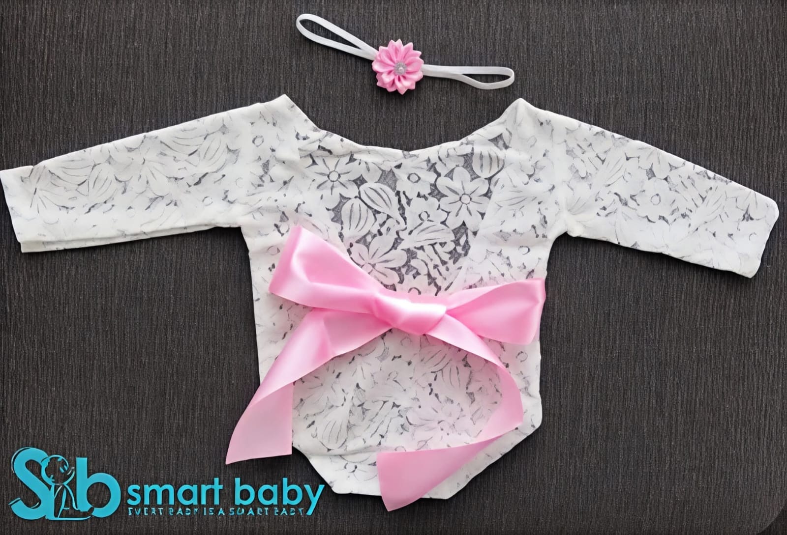 Newborn Baby Cute Lace Romper Photo Props. Newborn Baby Cute Lace Romper Photo Props.